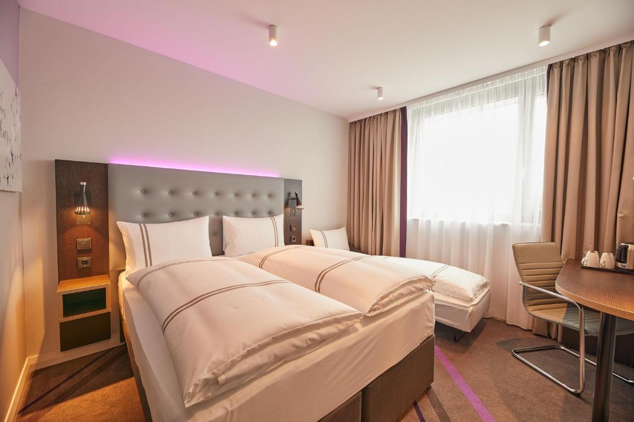 Premier Inn Karlsruhe City Am Wasserturm Bagian luar foto